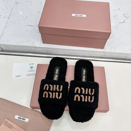 ミュウミュウ スリッパ