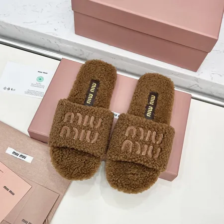 ミュウミュウ スリッパ