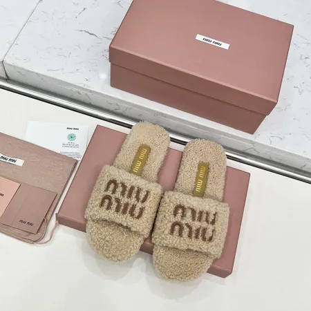 ミュウミュウ スリッパ