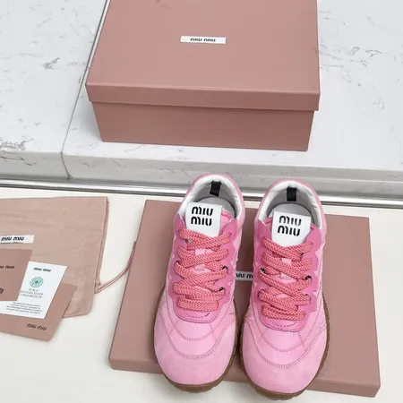 ミュウミュウ カジュアルシューズ