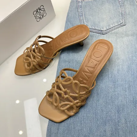 ロエベ スリッパ