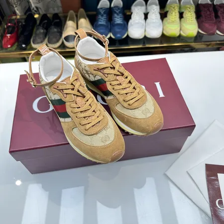 グッチ スニーカー