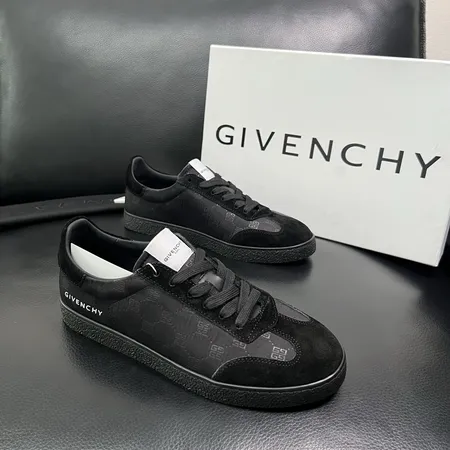 ジバンシィ カジュアルシューズ