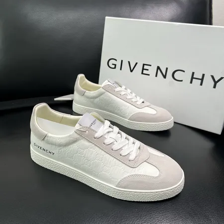 ジバンシィ カジュアルシューズ