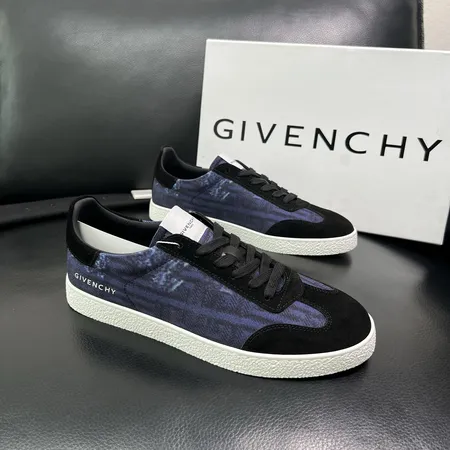 ジバンシィ カジュアルシューズ