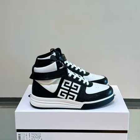 ジバンシィ カジュアルシューズ