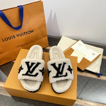 ルイヴィトン スリッパ