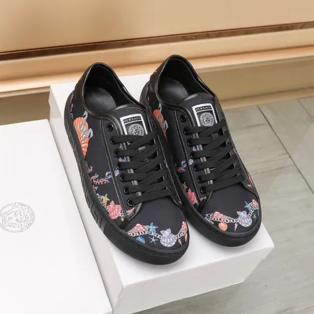 ヴェルサーチ カジュアルシューズ