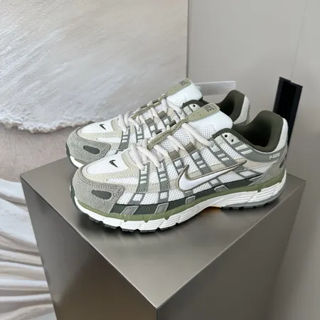 ナイキ スニーカー