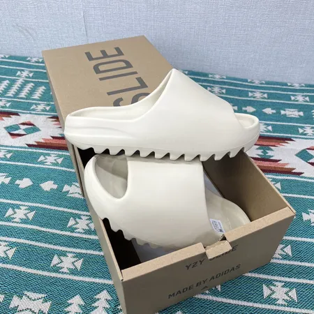 アディダス スリッパ