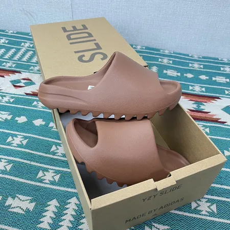 アディダス スリッパ