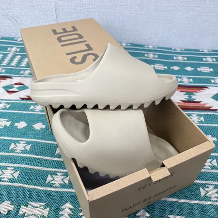 アディダス スリッパ