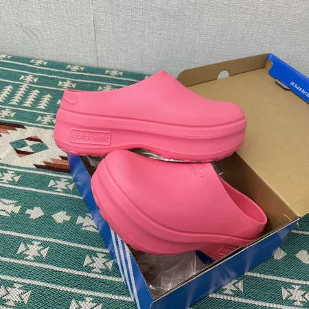 アディダス スリッパ