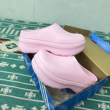 アディダス スリッパ