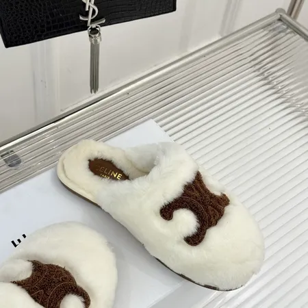 セリーヌ スリッパ