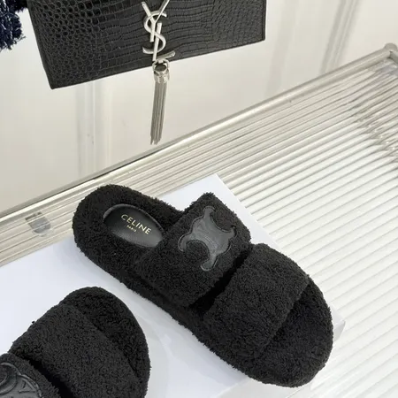 セリーヌ スリッパ
