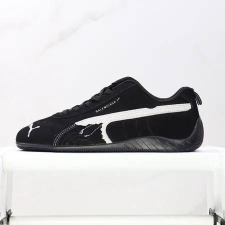 プーマ スニーカー