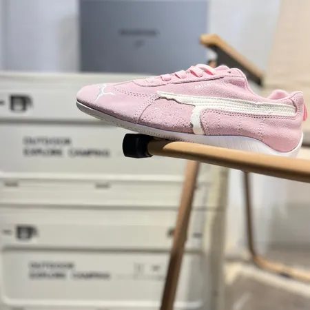 プーマ スニーカー