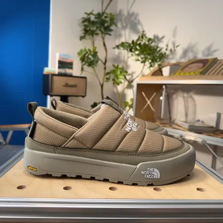 ノースフェイス カジュアルシューズ