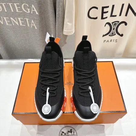 エルメス スニーカー