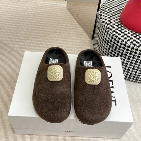 ロエベ スリッパ