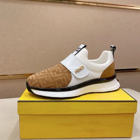 フェンディ カジュアルシューズ