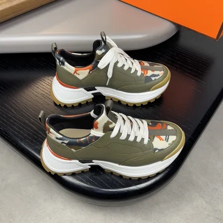 エルメス スニーカー