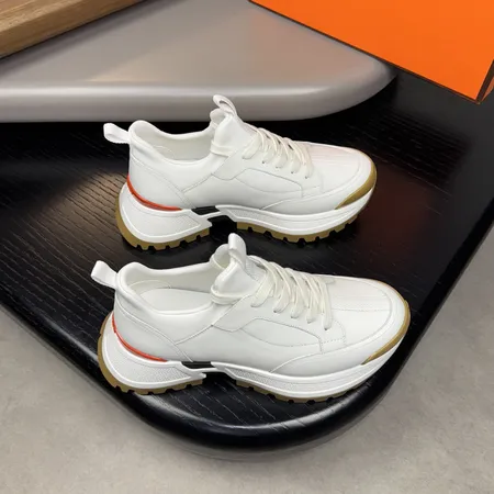 エルメス スニーカー