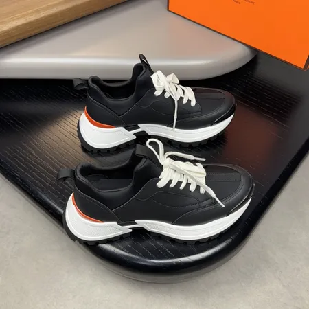 エルメス スニーカー