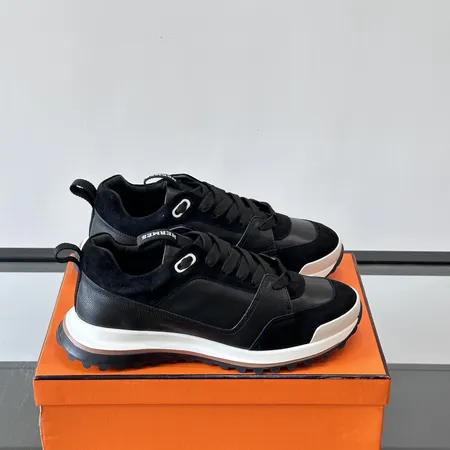 エルメス スニーカー