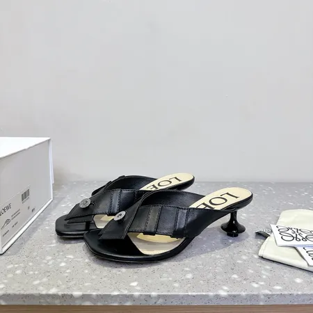 ロエベ サンダル