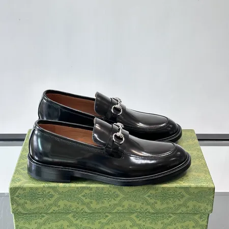 グッチ ビジネスシューズ