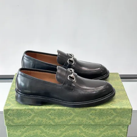 グッチ ビジネスシューズ