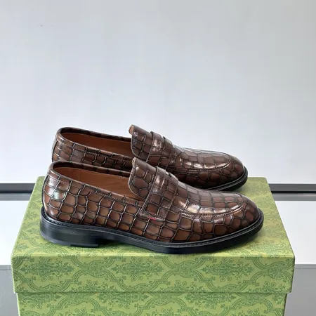 グッチ ビジネスシューズ