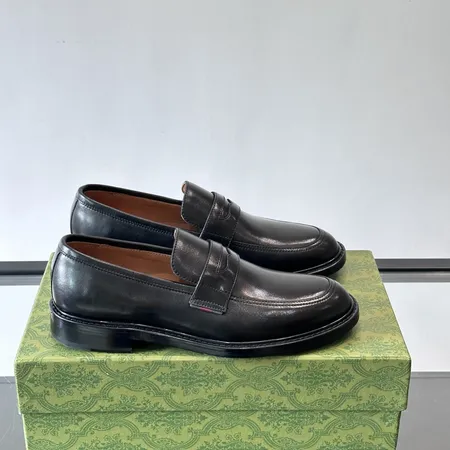 グッチ ビジネスシューズ