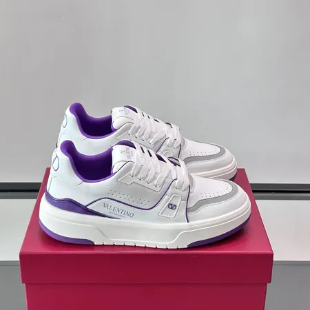 ヴァレンティノ カジュアルシューズ