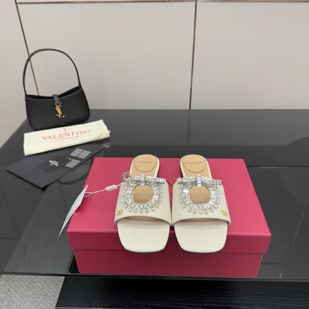 ヴァレンティノ スリッパ