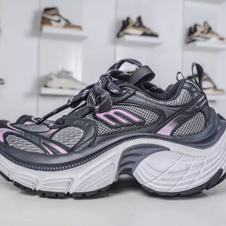 バレンシアガ スニーカー