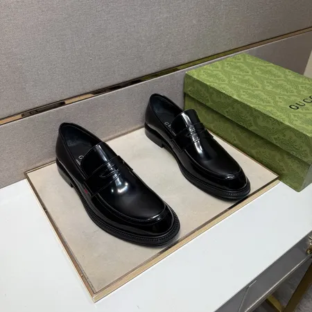 グッチ ビジネスシューズ