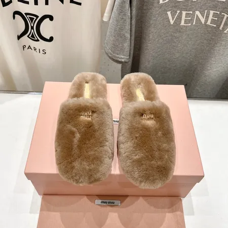 ミュウミュウ スリッパ