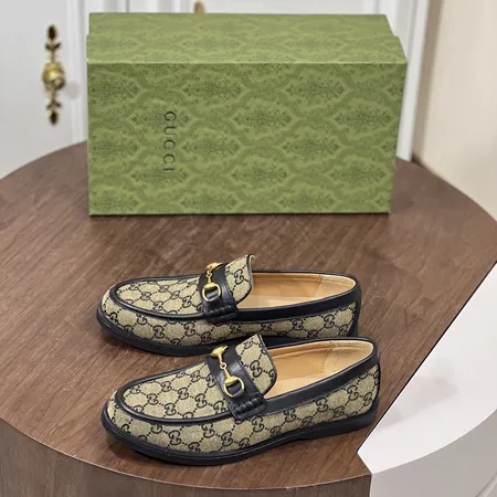 グッチ ビジネスシューズ