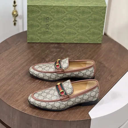 グッチ ビジネスシューズ