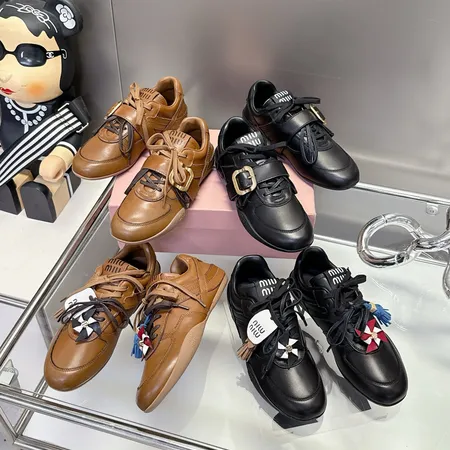 ミュウミュウ カジュアルシューズ