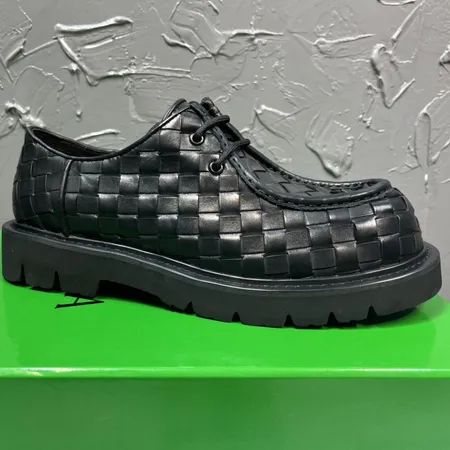 ボッテガ ヴェネタ ビジネスシューズ