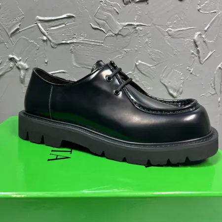 ボッテガ ヴェネタ ビジネスシューズ