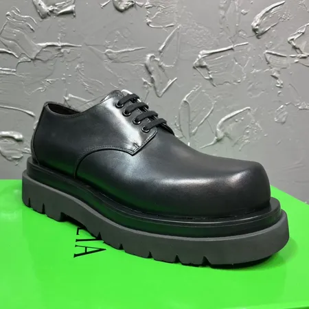 ボッテガ ヴェネタ ビジネスシューズ