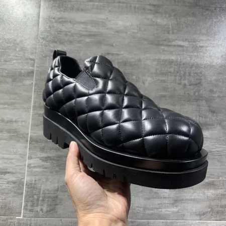 ボッテガ ヴェネタ ビジネスシューズ