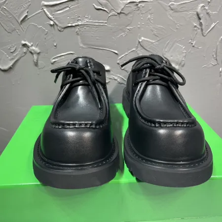 ボッテガ ヴェネタ ビジネスシューズ