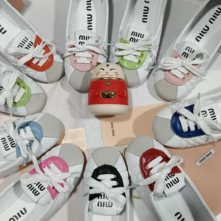 ミュウミュウ カジュアルシューズ