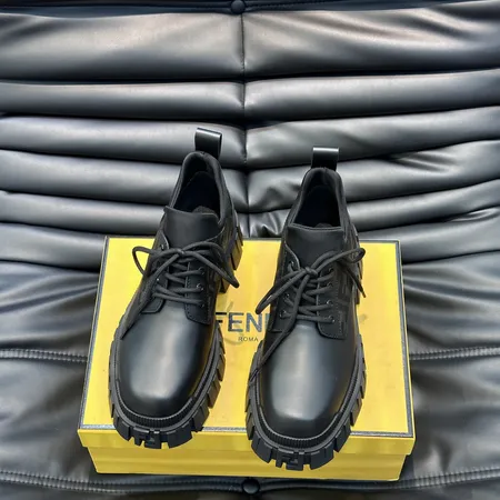 フェンディ ビジネスシューズ